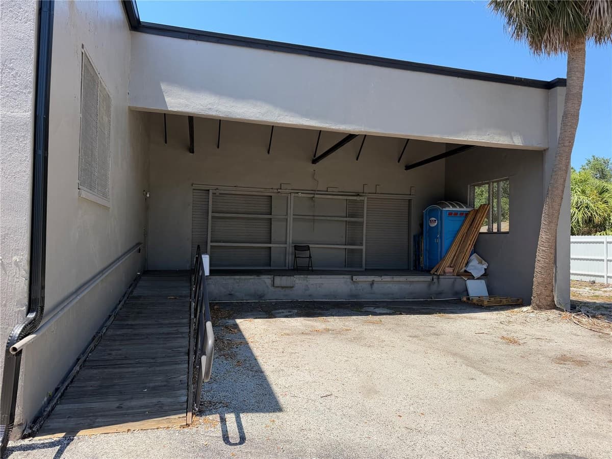 4320 MANHATTAN AVENUE — photo 1 of 6
