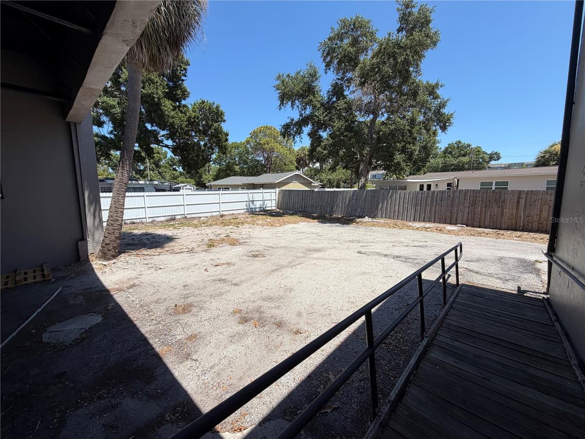 4320 MANHATTAN AVENUE — photo 6 of 6