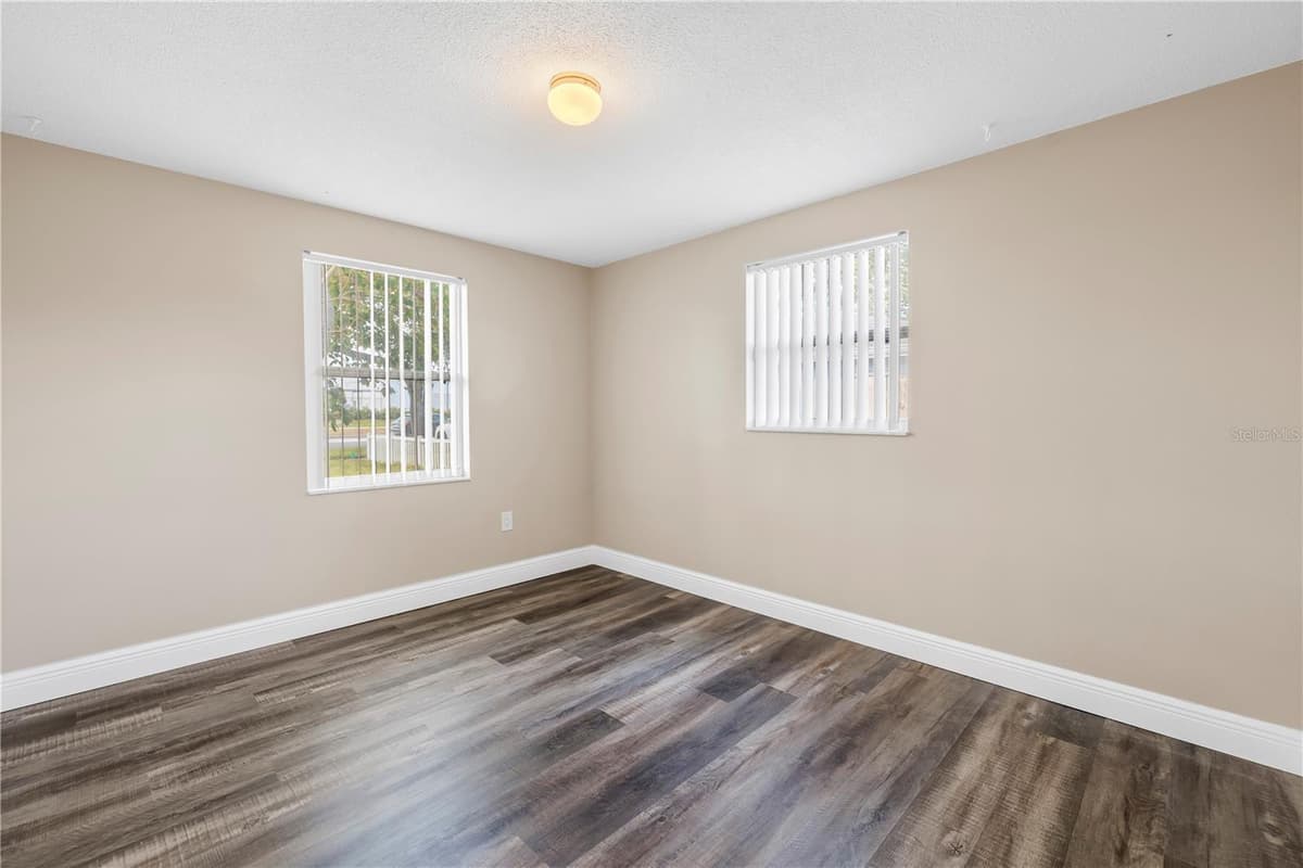 518 62ND AVENUE — photo 17 of 38