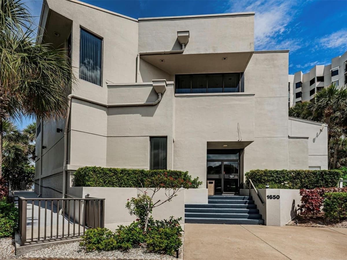 1660 GULF BOULEVARD — photo 73 of 94