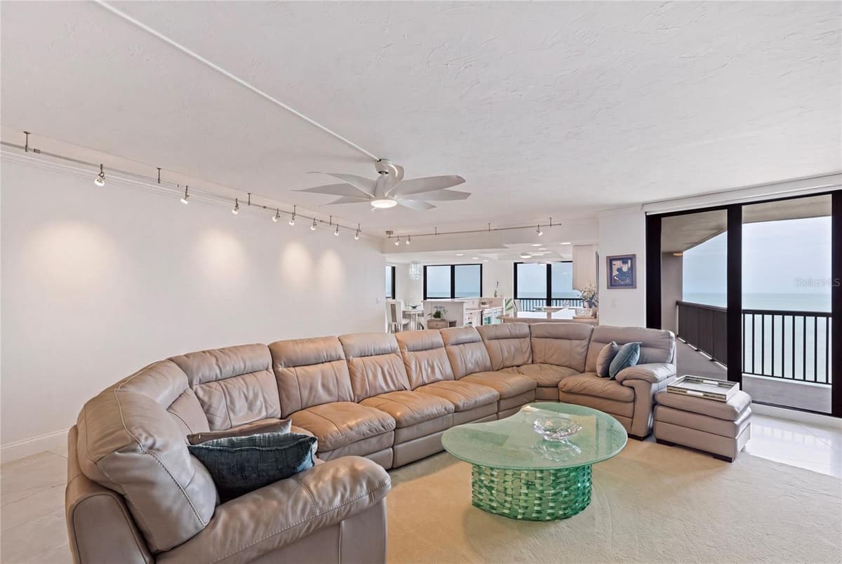 1660 GULF BOULEVARD — photo 10 of 94