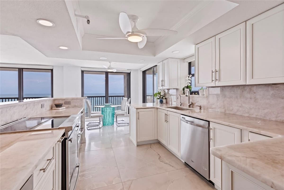 1660 GULF BOULEVARD — photo 15 of 94