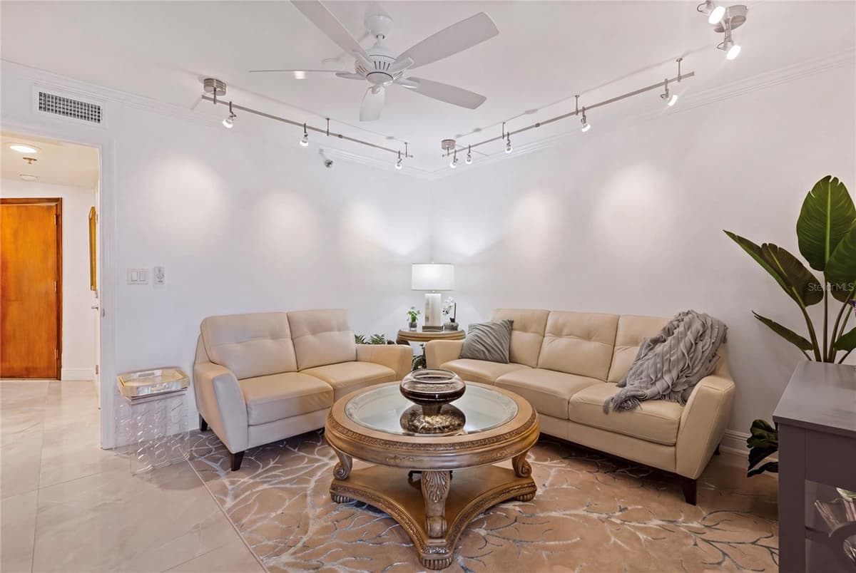 1660 GULF BOULEVARD — photo 44 of 94