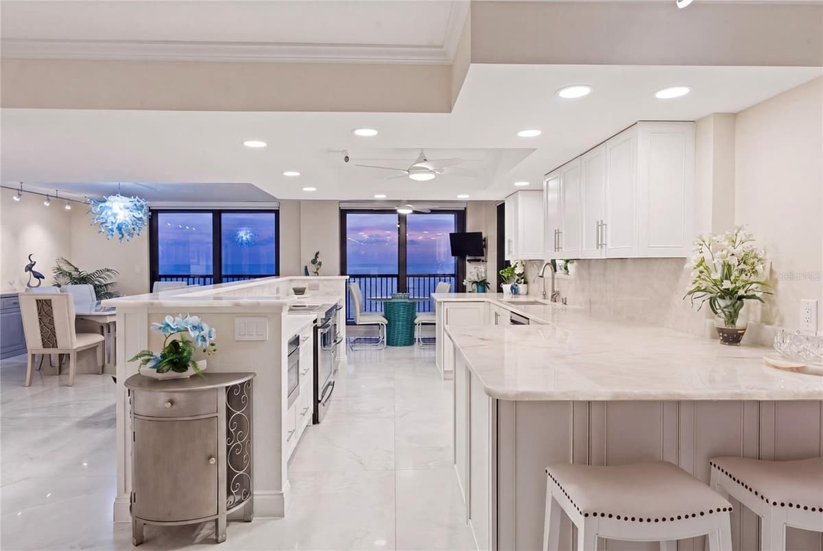 1660 GULF BOULEVARD — photo 30 of 94