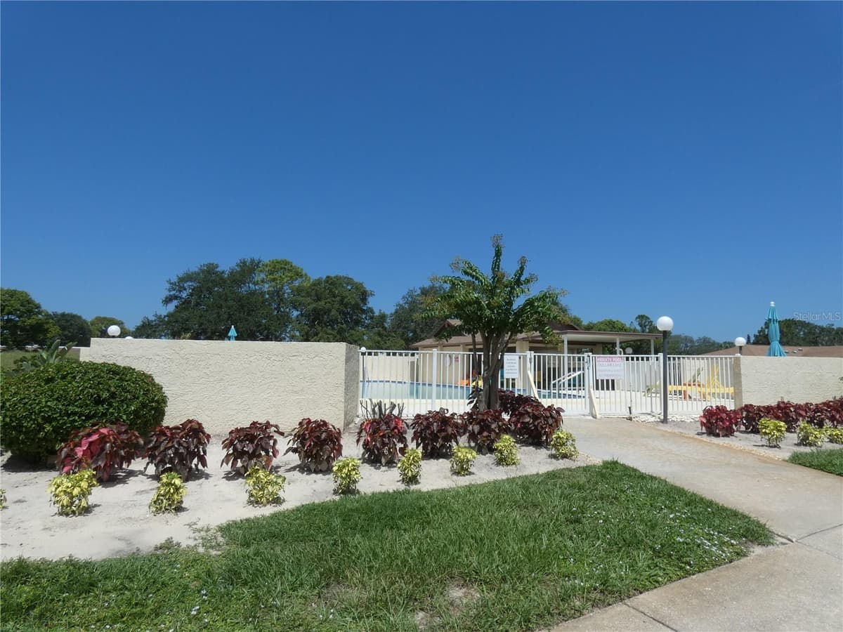 11231 DOLLAR LAKE DRIVE — photo 8 of 39