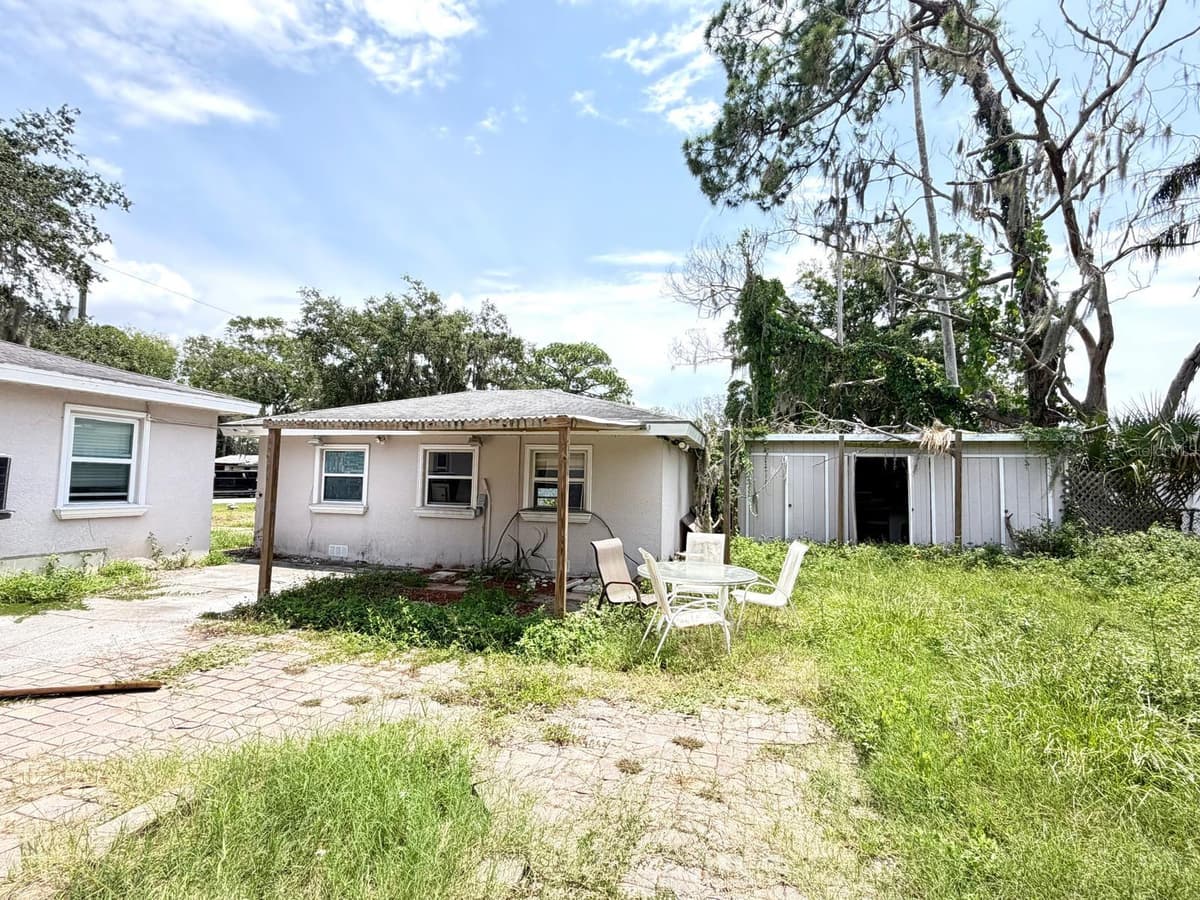 8209 PAPAYA STREET — photo 30 of 33