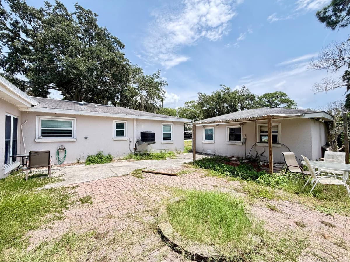 8209 PAPAYA STREET — photo 26 of 33