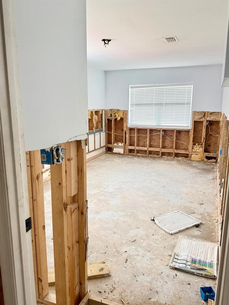 8209 PAPAYA STREET — photo 20 of 33