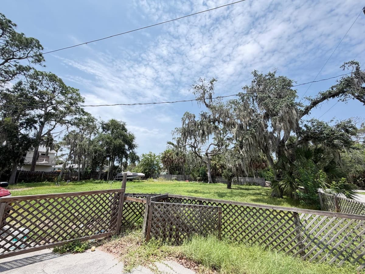 8209 PAPAYA STREET — photo 33 of 33