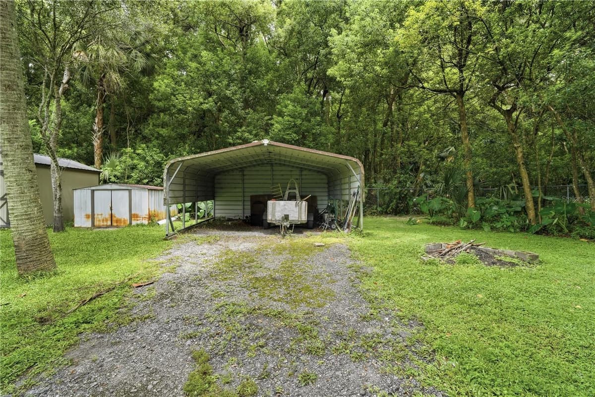 2120 TANGLEWOOD DRIVE — photo 36 of 43