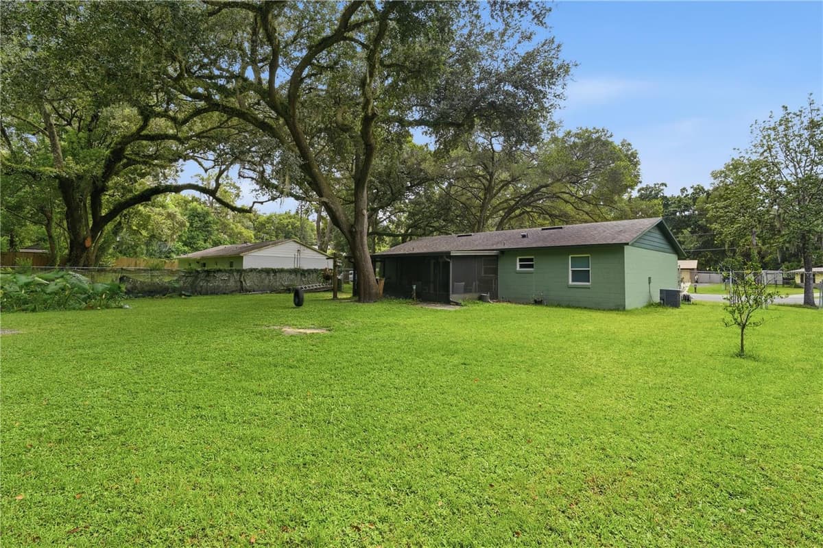 2120 TANGLEWOOD DRIVE — photo 32 of 43