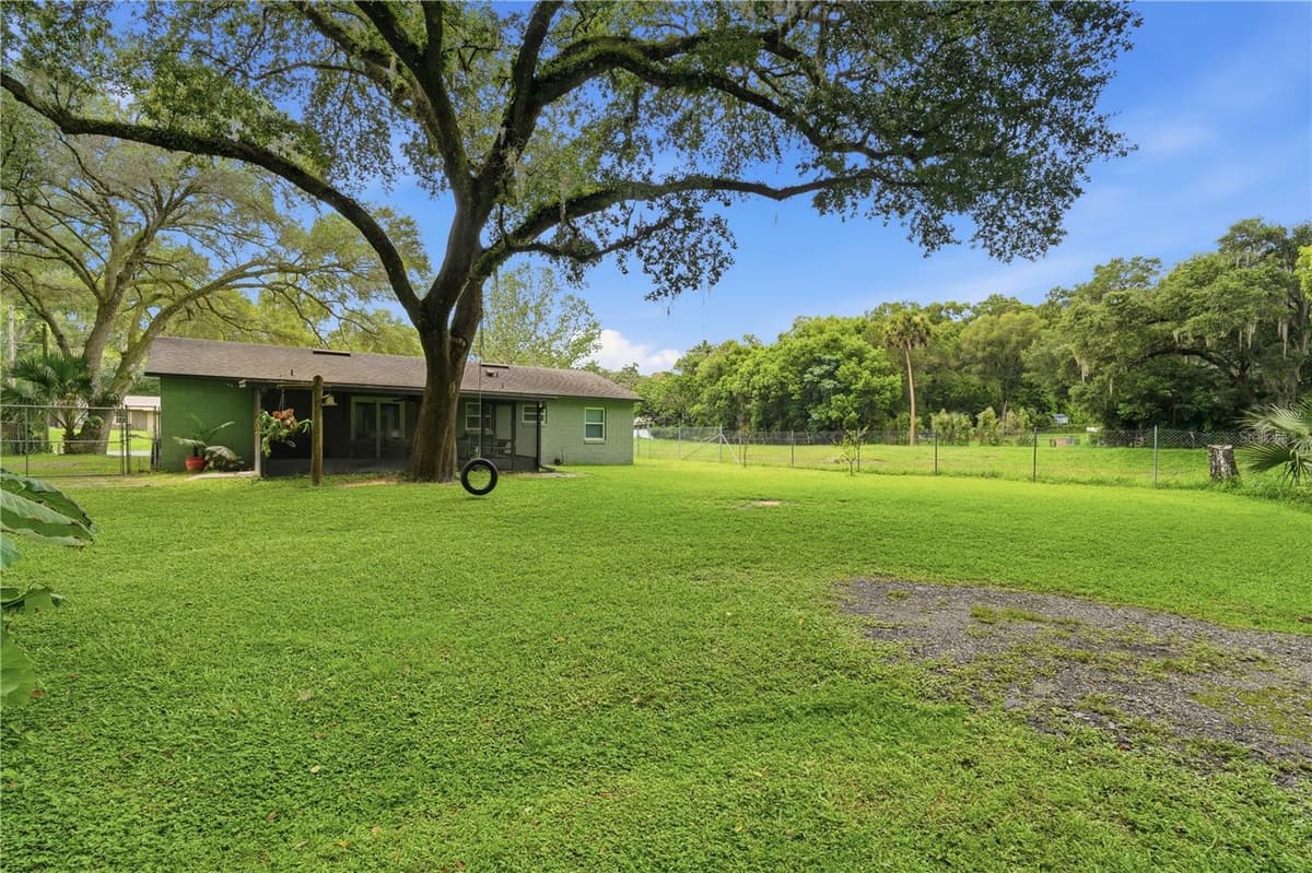 2120 TANGLEWOOD DRIVE — photo 35 of 43