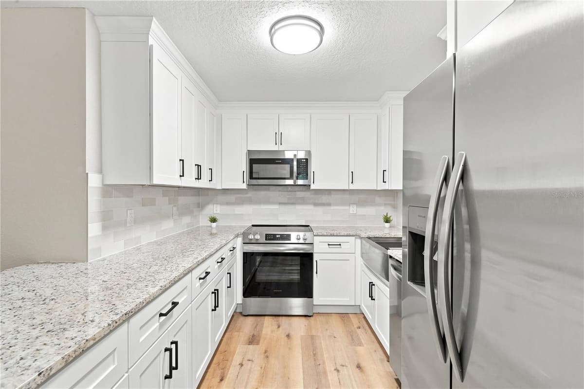 2120 TANGLEWOOD DRIVE — photo 11 of 43