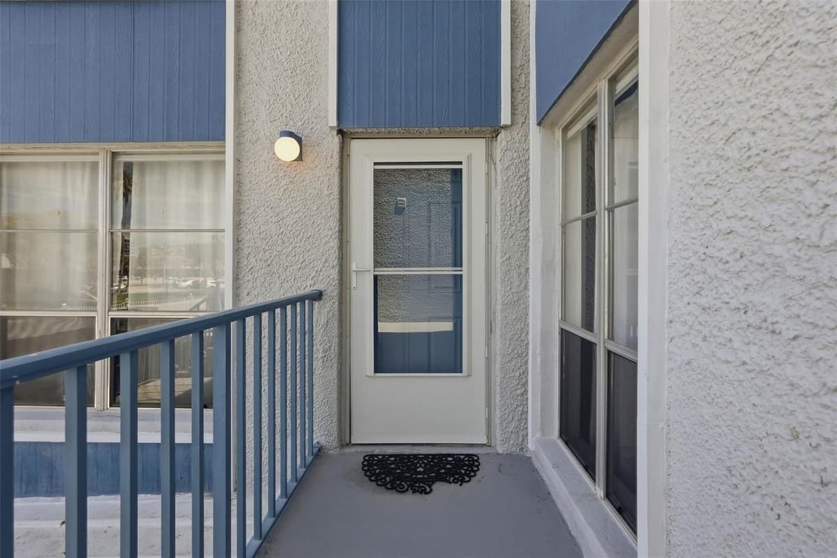 175 MEDALLION BOULEVARD — photo 20 of 38