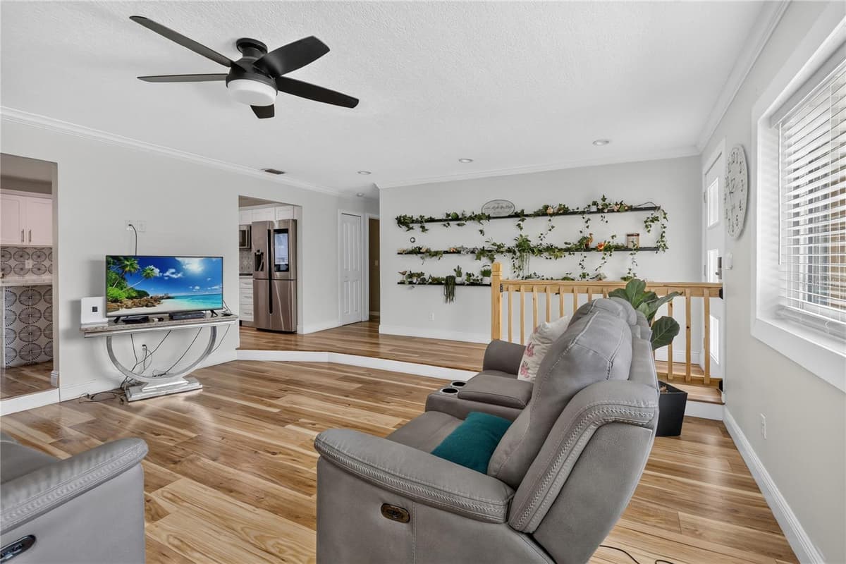 5316 HALYARD COURT — photo 7 of 28