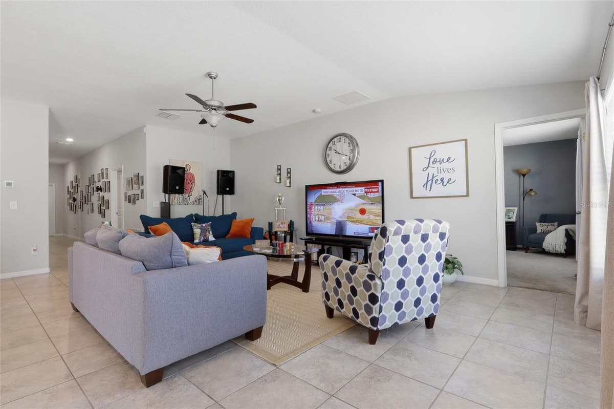 9626 SAGE CREEK DRIVE — photo 12 of 36