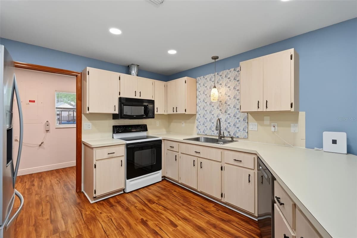 4607 SAWGRASS BOULEVARD — photo 19 of 66