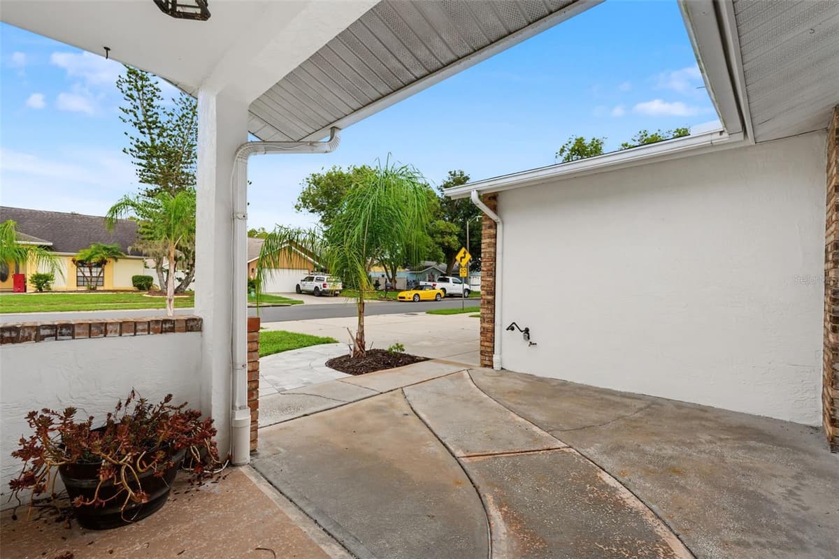 4607 SAWGRASS BOULEVARD — photo 9 of 66