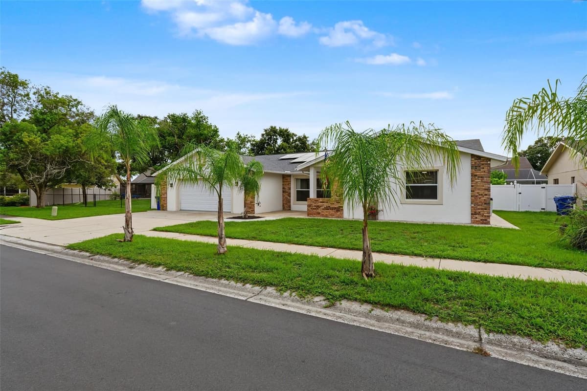 4607 SAWGRASS BOULEVARD — photo 5 of 66