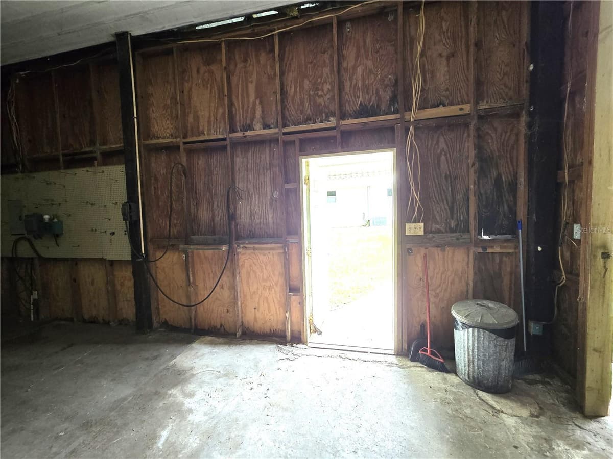1214 JERRY SMITH ROAD — photo 45 of 50