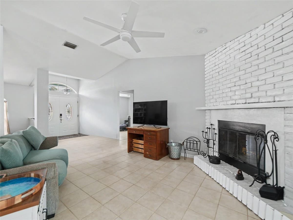 23513 BELLAIRE LOOP — photo 7 of 28