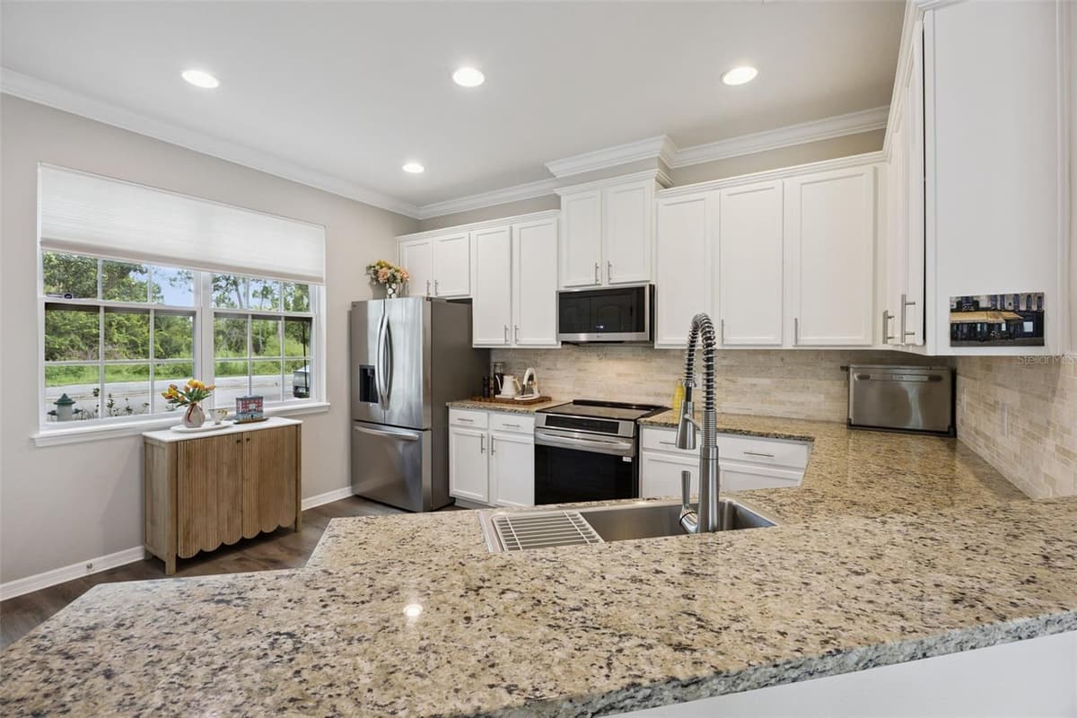12303 LANGSTAFF DRIVE — photo 15 of 45