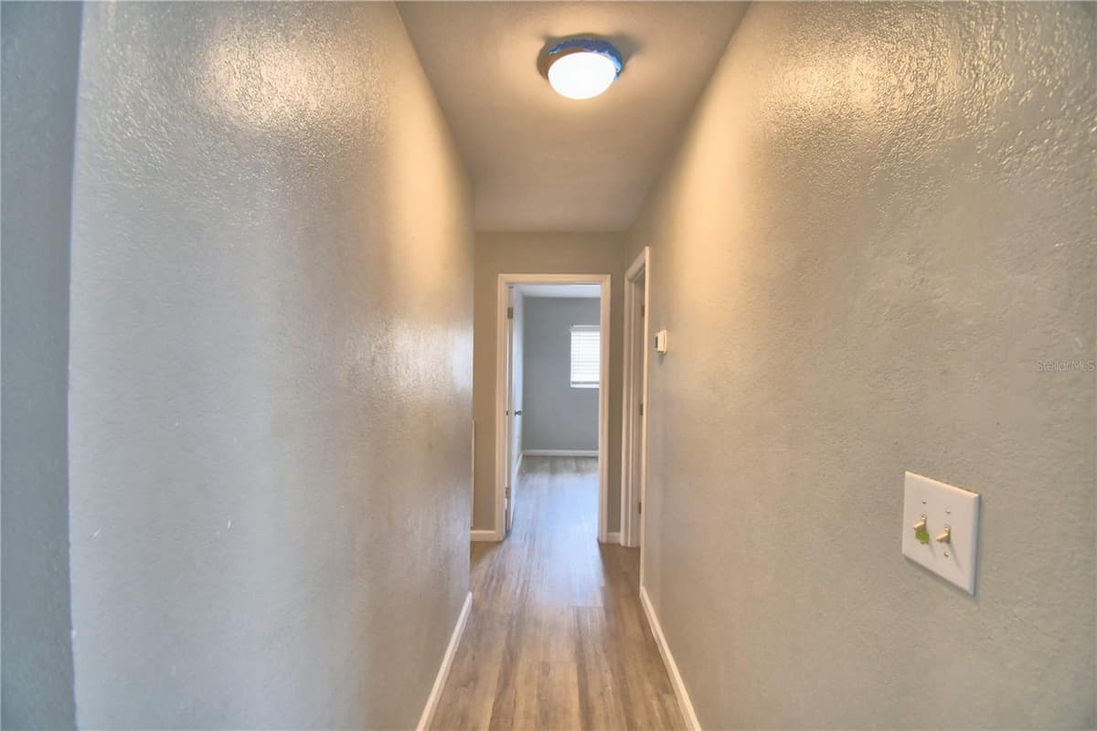 105 BYRON PLACE — photo 14 of 59