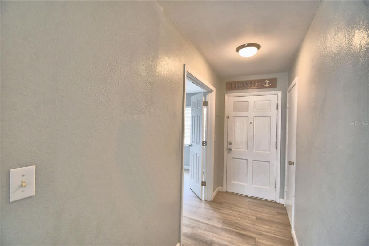 105 BYRON PLACE — photo 40 of 59