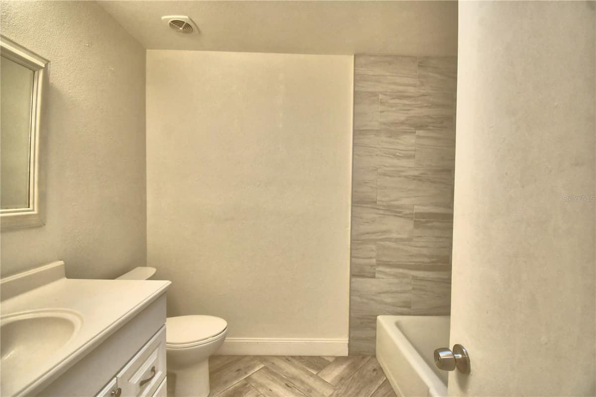 105 BYRON PLACE — photo 28 of 59