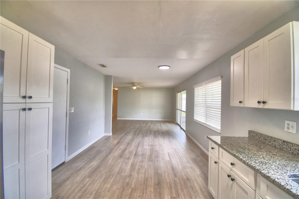 105 BYRON PLACE — photo 10 of 59