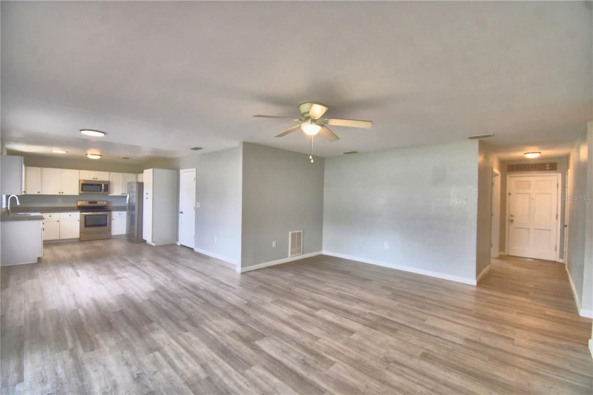 105 BYRON PLACE — photo 2 of 59