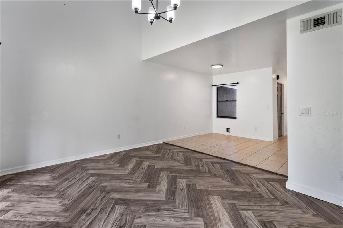 7200 8TH AVENUE — photo 18 of 35