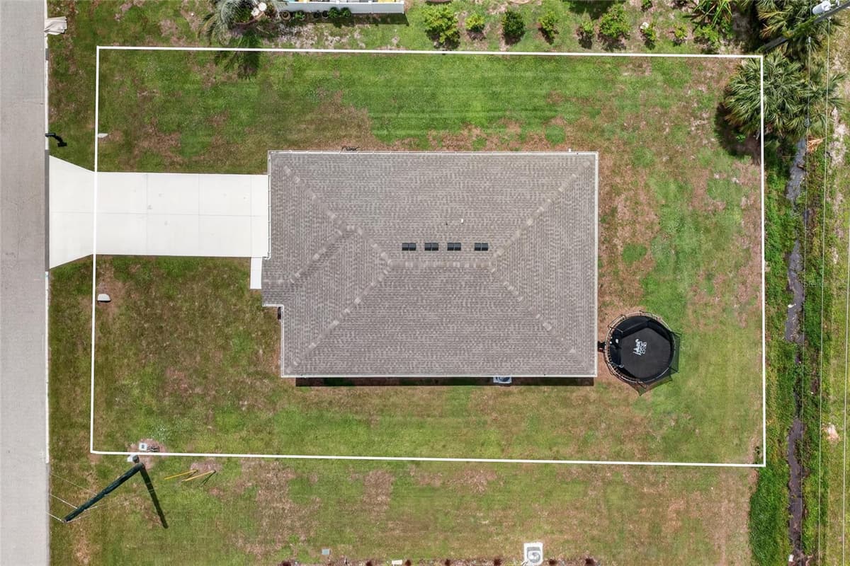 25138 ALICANTE DRIVE — photo 32 of 41