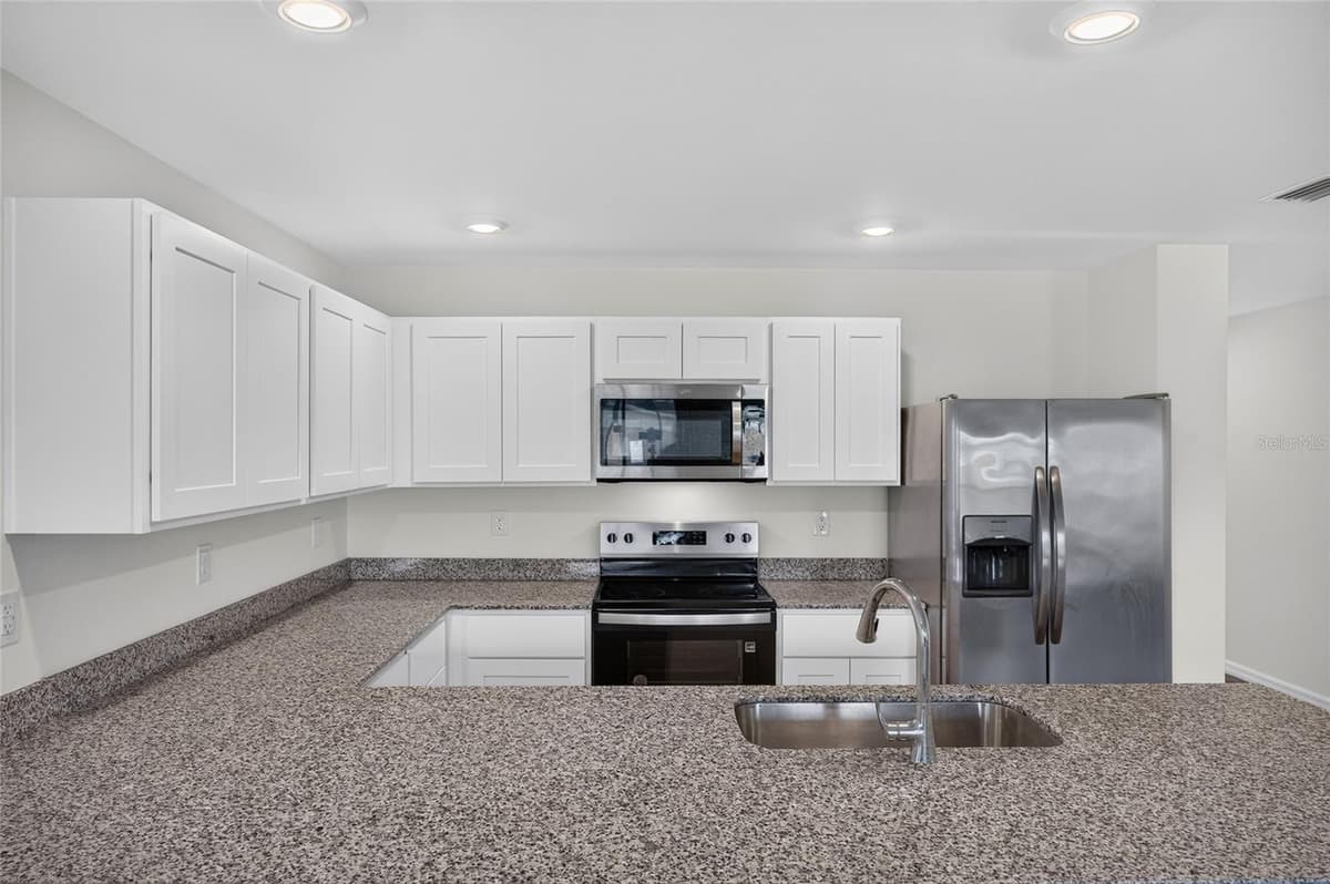 25138 ALICANTE DRIVE — photo 11 of 41