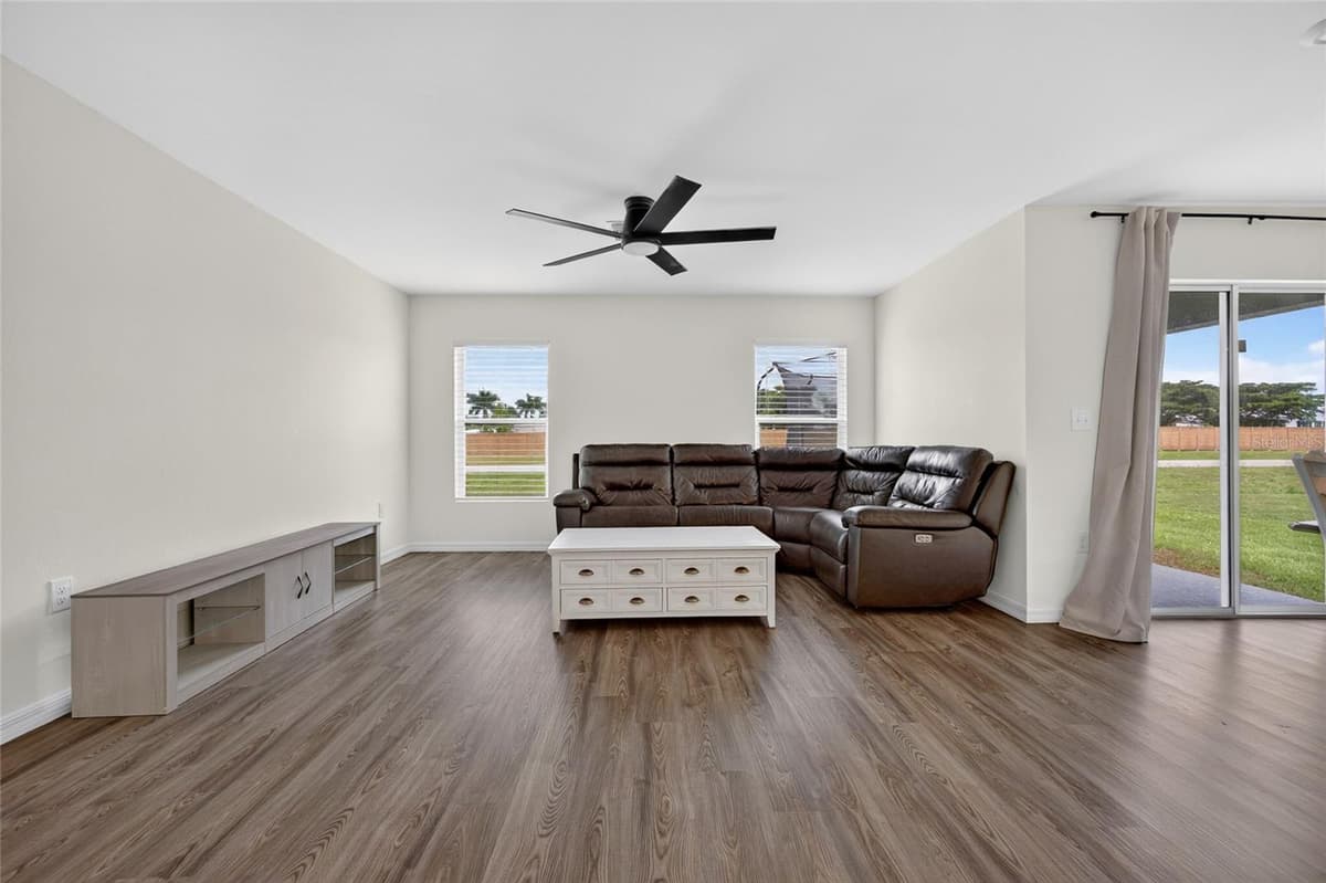 25138 ALICANTE DRIVE — photo 4 of 41