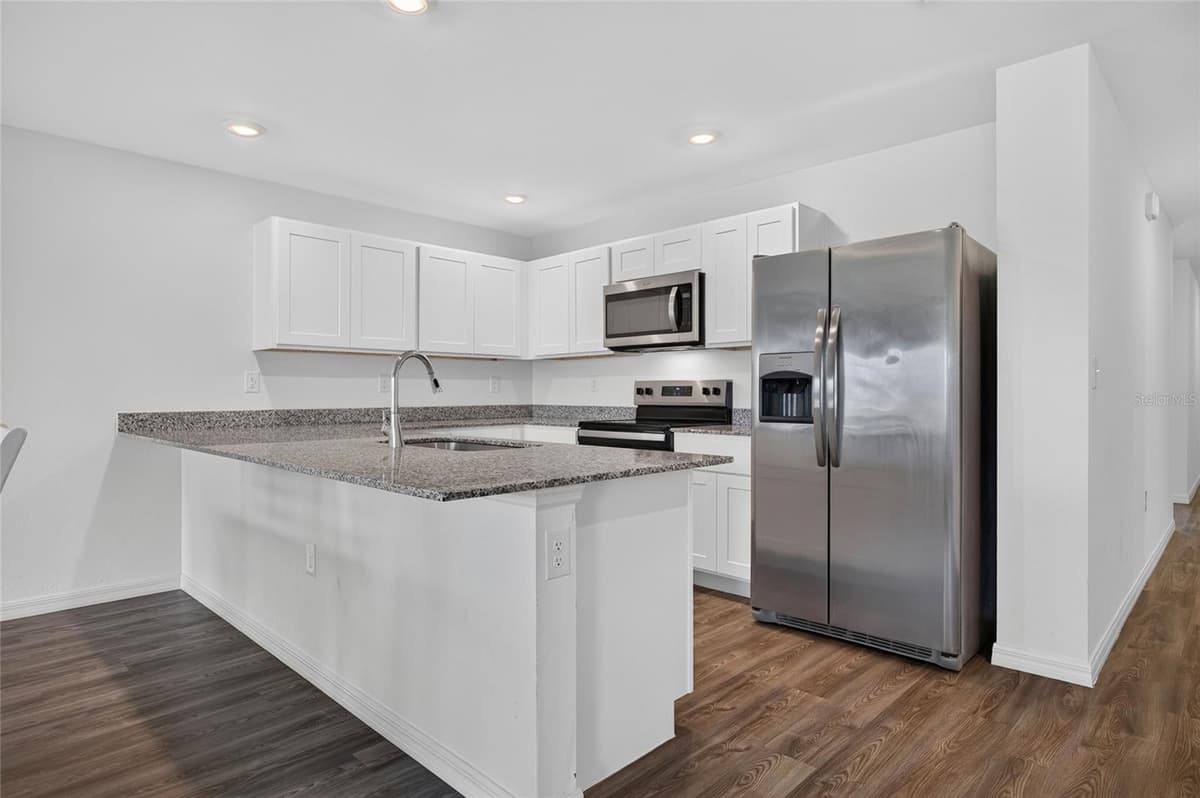 25138 ALICANTE DRIVE — photo 10 of 41