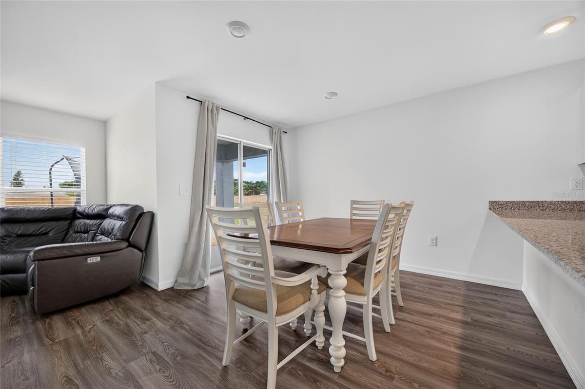25138 ALICANTE DRIVE — photo 8 of 41