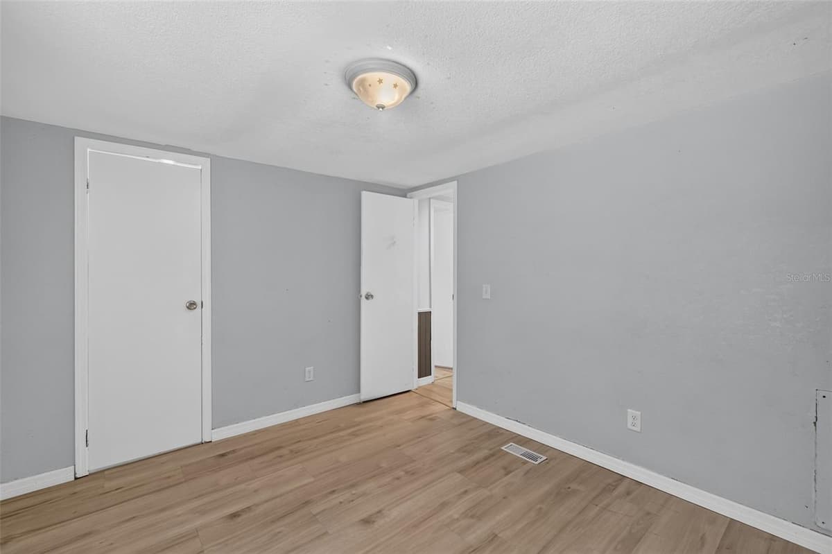 2535 172ND STREET — photo 36 of 44