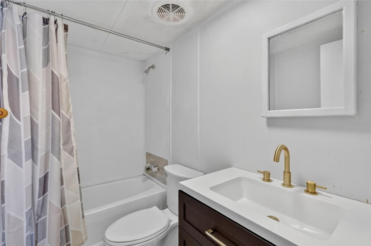 2535 172ND STREET — photo 33 of 44