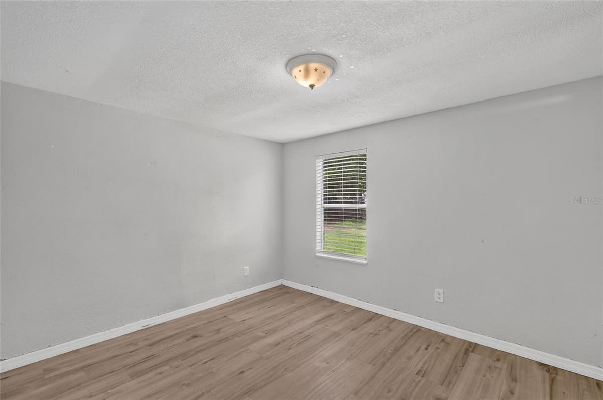 2535 172ND STREET — photo 35 of 44