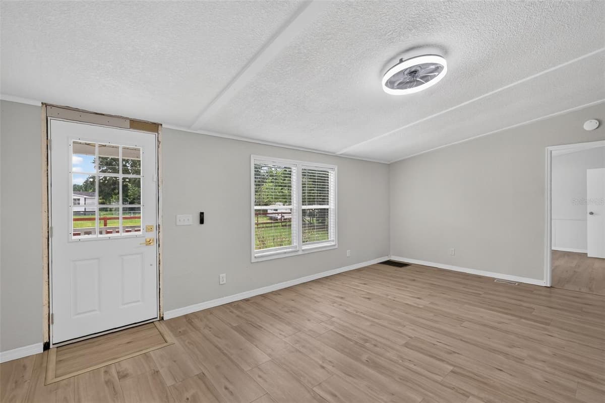 2535 172ND STREET — photo 10 of 44