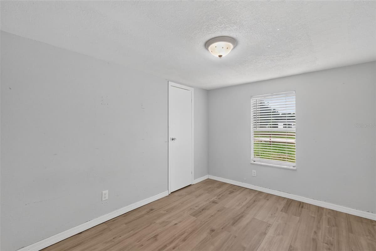 2535 172ND STREET — photo 31 of 44
