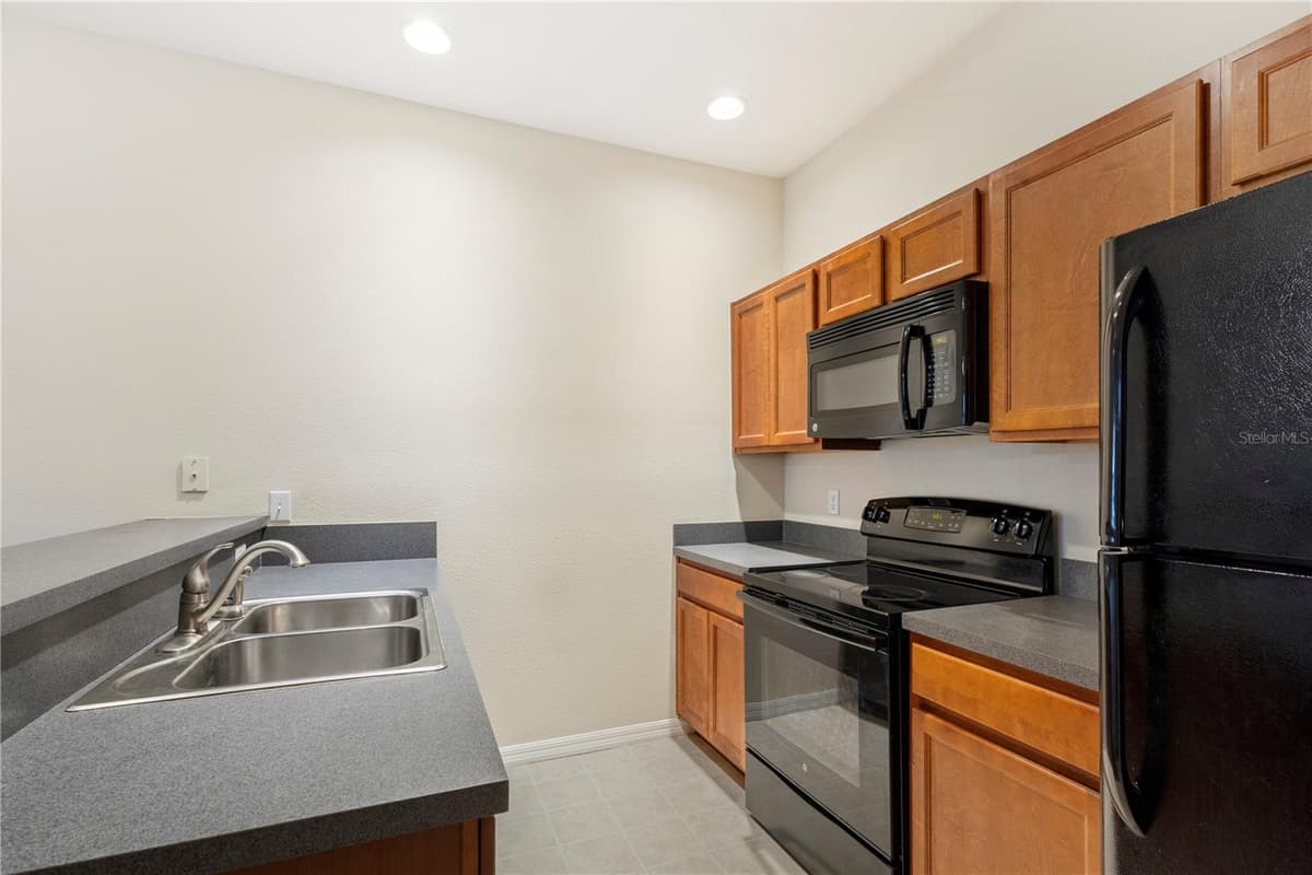 1814 CORIANDER DRIVE — photo 12 of 37