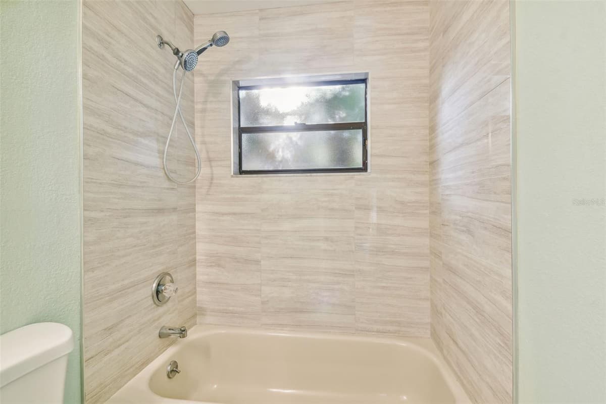 1010 RIFLECREST AVENUE — photo 14 of 40