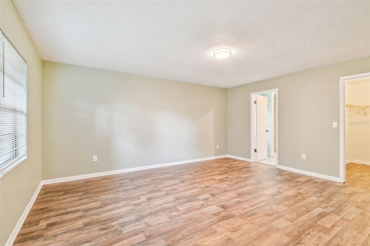 1010 RIFLECREST AVENUE — photo 22 of 40