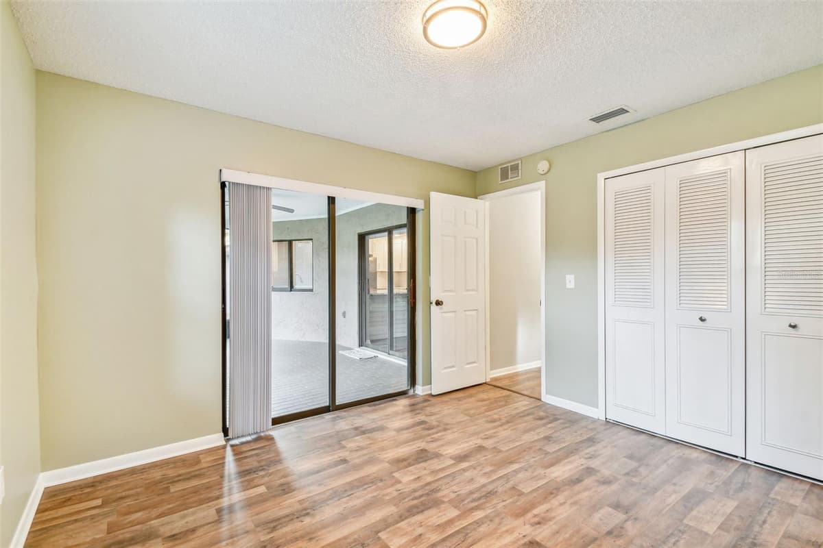 1010 RIFLECREST AVENUE — photo 16 of 40
