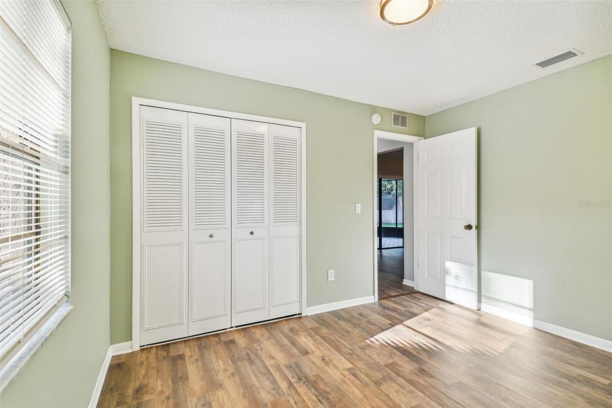 1010 RIFLECREST AVENUE — photo 21 of 40