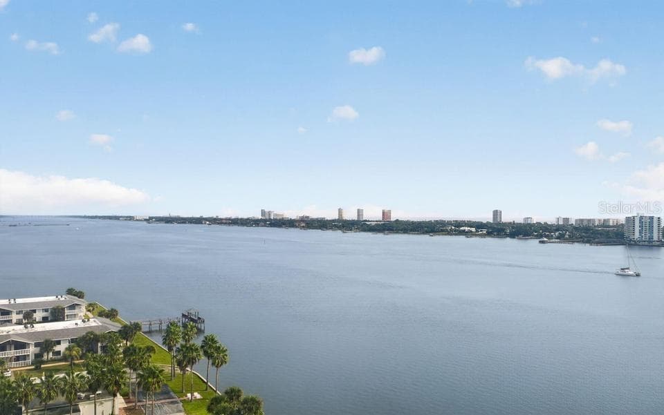 241 RIVERSIDE DRIVE — photo 2 of 52