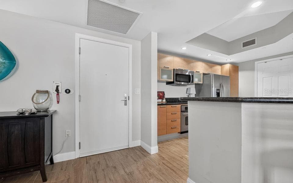 241 RIVERSIDE DRIVE — photo 6 of 52