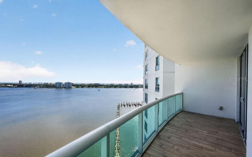 241 RIVERSIDE DRIVE — photo 31 of 52